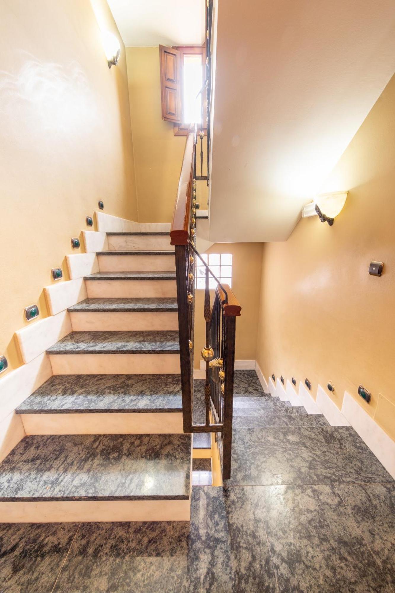 Hostal Sin Recep24H Puerta De La Villa - Pet Friendly & Restaurante Almazán Eksteriør billede